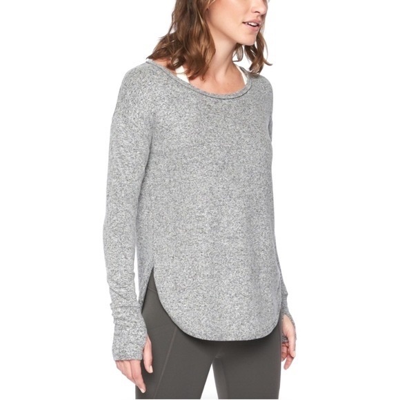 Athleta Tops - Athleta Lombard Long Sleeve Top Heather Grey Size M Thumbholes